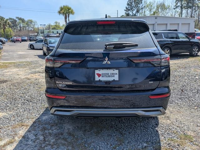2026 Mitsubishi Outlander — detail view