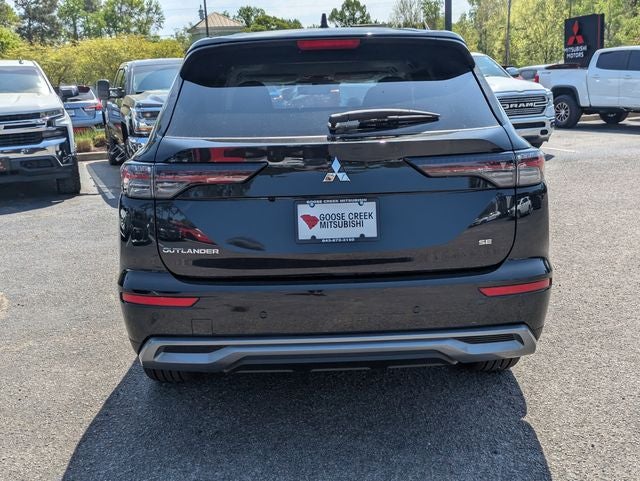 2026 Mitsubishi Outlander — detail view