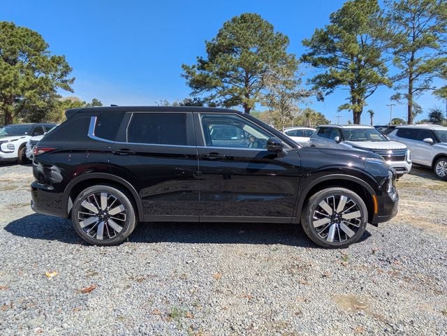 2026 Mitsubishi Outlander — rear three-quarter view