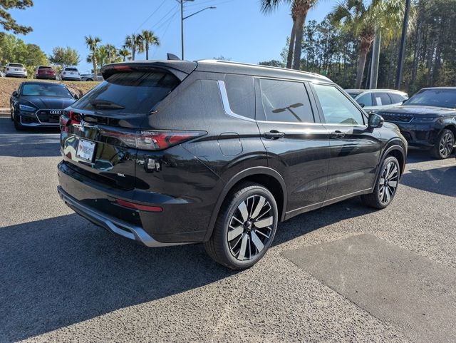 2026 Mitsubishi Outlander — interior view