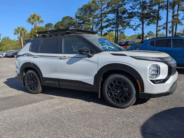 2026 Mitsubishi Outlander — side profile view